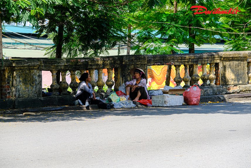 troi-nhu-do-lua-d226n-h224-noi-mac-k237n-m237t-tr225nh-n243ng-khi-ra-duong_10.jpg troi-nhu-do-lua-d226n-h224-noi-mac-k237n-m237t-tr225nh-n243ng-khi-ra-duong_10.jpg