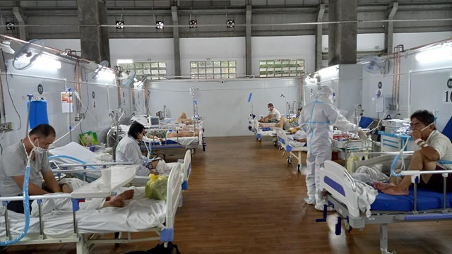 Trung tâm hồi sức tại Bệnh viện dã chiến số 16 đã tiếp nhận gần 200 bệnh nhân nặng 