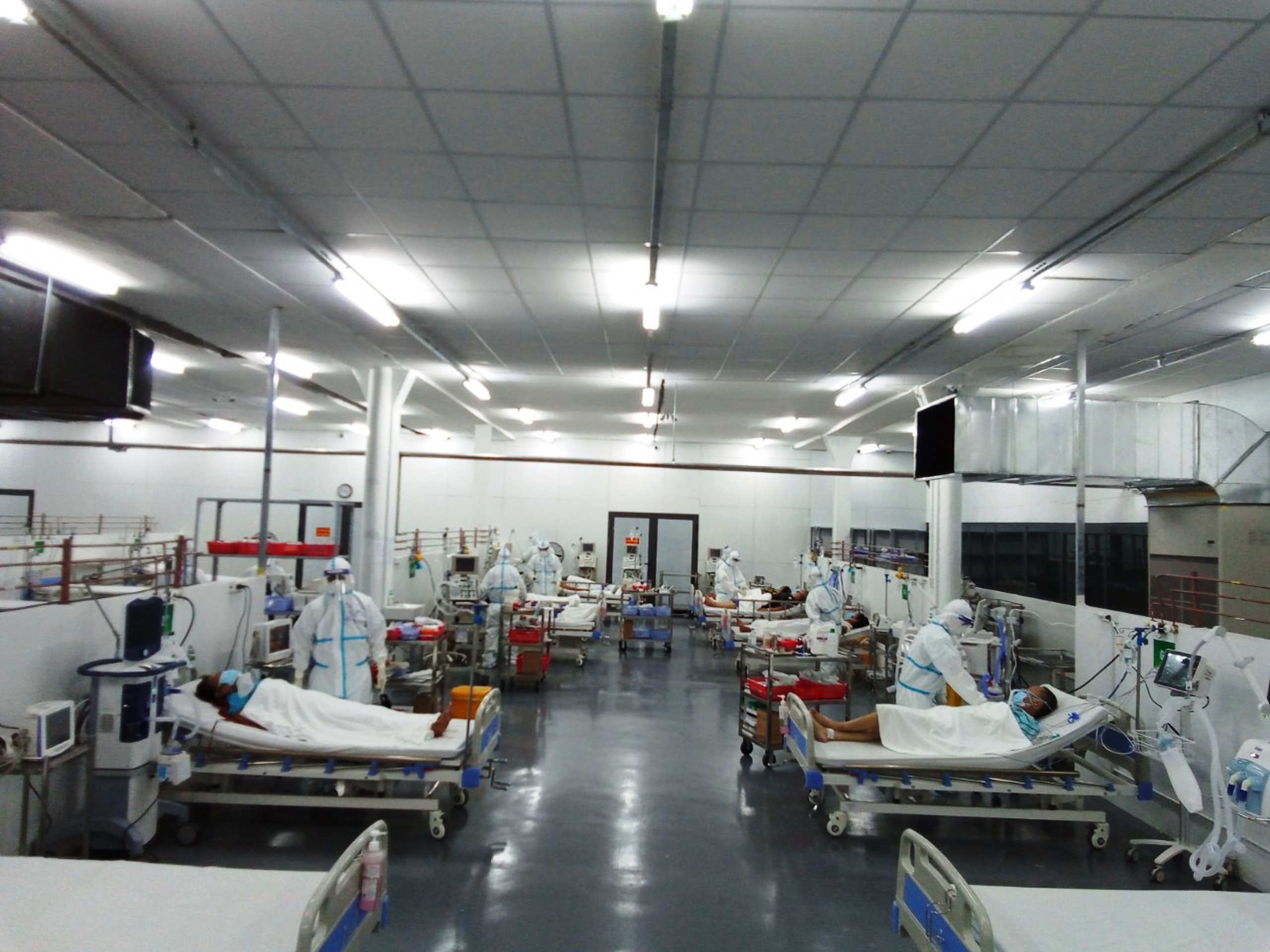 Trung tâm Hồi sức tích cực điều trị bệnh nhân COVID-19 nặng của BVTƯ Huế tại TPHCM đi vào hoạt động