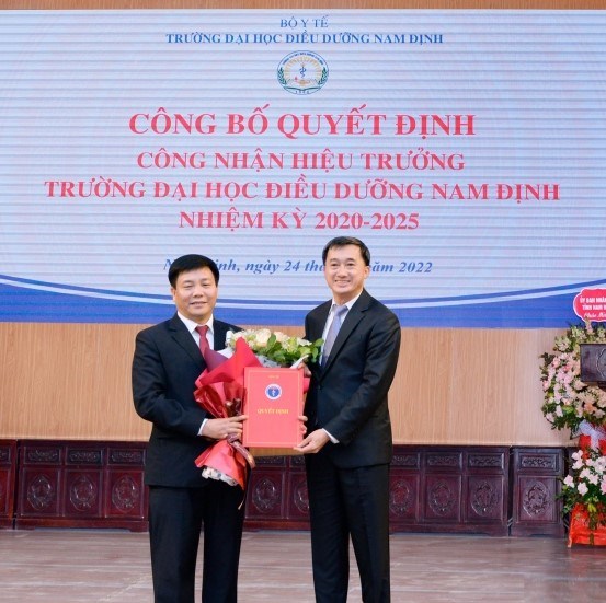 truong-dai-hoc-dieu-duong-nam-dinh-c243-hieu-truong-sau-3-nam-khuyet-thieu_1.jpg truong-dai-hoc-dieu-duong-nam-dinh-c243-hieu-truong-sau-3-nam-khuyet-thieu_1.jpg