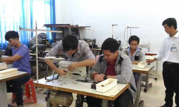 Trường dạy nghề 'mỏi mắt' tìm học viên: Nguy cơ thừa thầy thiếu thợ