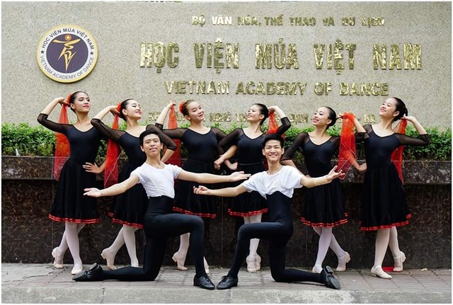 truong-nghe-thuat-tiep-tuc-duoc-day-chuong-tr236nh-gi225o-duc-thuong-xuy234n_1.jpg truong-nghe-thuat-tiep-tuc-duoc-day-chuong-tr236nh-gi225o-duc-thuong-xuy234n_1.jpg