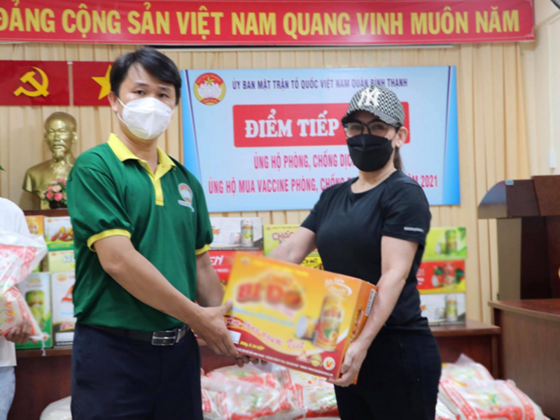 Phi Nhung và Quyền Linh. Ảnh: NSCC.