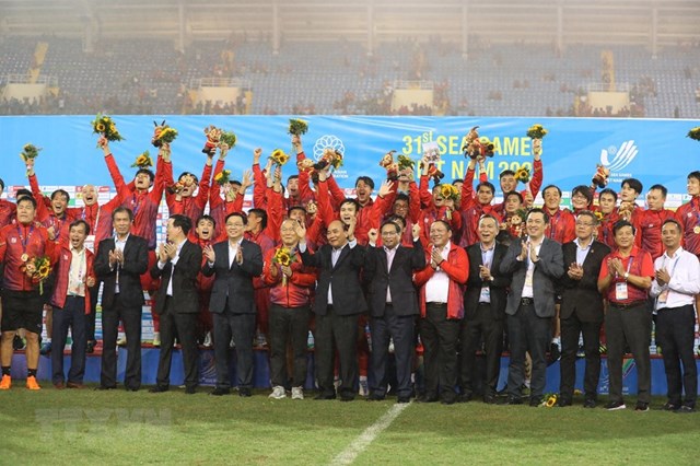 truyen-th244ng-quoc-te-viet-nam-v244-dich-b243ng-d225-nam-nguoi-h226m-mo-mo-tiec-s226n-my-d236nh-nhu-no-tung_3.jpg truyen-th244ng-quoc-te-viet-nam-v244-dich-b243ng-d225-nam-nguoi-h226m-mo-mo-tiec-s226n-my-d236nh-nhu-no-tung_3.jpg