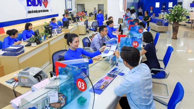 Từ 01/08, lãi suất rút trước hạn tiền gửi tại các tổ chức tín dụng, chi nhánh ngân hàng được hưởng như thế nào?
