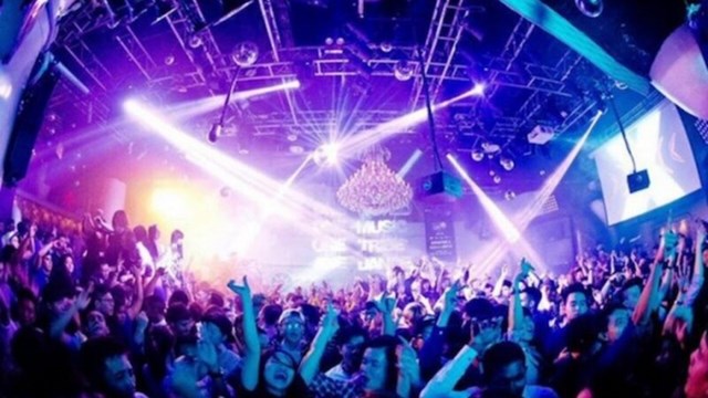 Từ mai, dân Lào Cai được vào quán bar, karaoke, massage