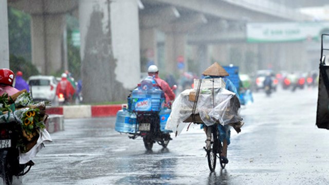 Từ ngày 5/2 đến đêm 6/2, Bắc Bộ có mưa lớn cục bộ, kèm lốc sét, mưa đá