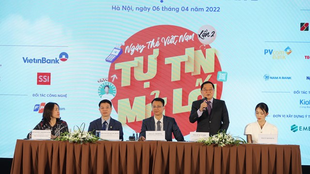 Tự tin mở lối trong Ngày Thẻ Việt Nam