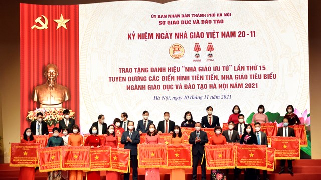 Tuyên dương các điển hình tiên tiến, nhà giáo mẫu mực của Thủ đô