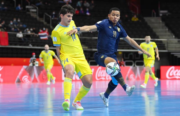 tuyen-futsal-th225i-lan-thua-dam-0-7-truoc-kazakhstan-dung-buoc-tai-v242ng-18-world-cup_3.jpg