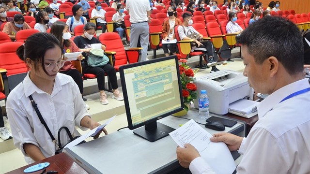 Tuyển sinh 2021: Sôi động xét tuyển bổ sung