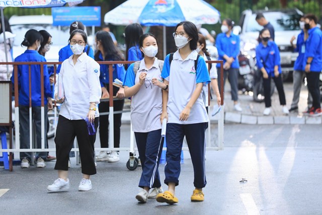 tuyen-sinh-dai-hoc-nam-2022-diem-chuan-bien-dong-t249y-ng224nh_1.jpg tuyen-sinh-dai-hoc-nam-2022-diem-chuan-bien-dong-t249y-ng224nh_1.jpg
