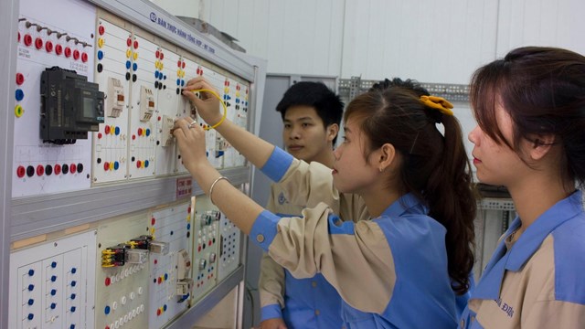 Tuyển sinh nghề trực tuyến lên ngôi