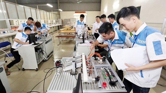 Tuyển sinh trường nghề: Khó chồng khó