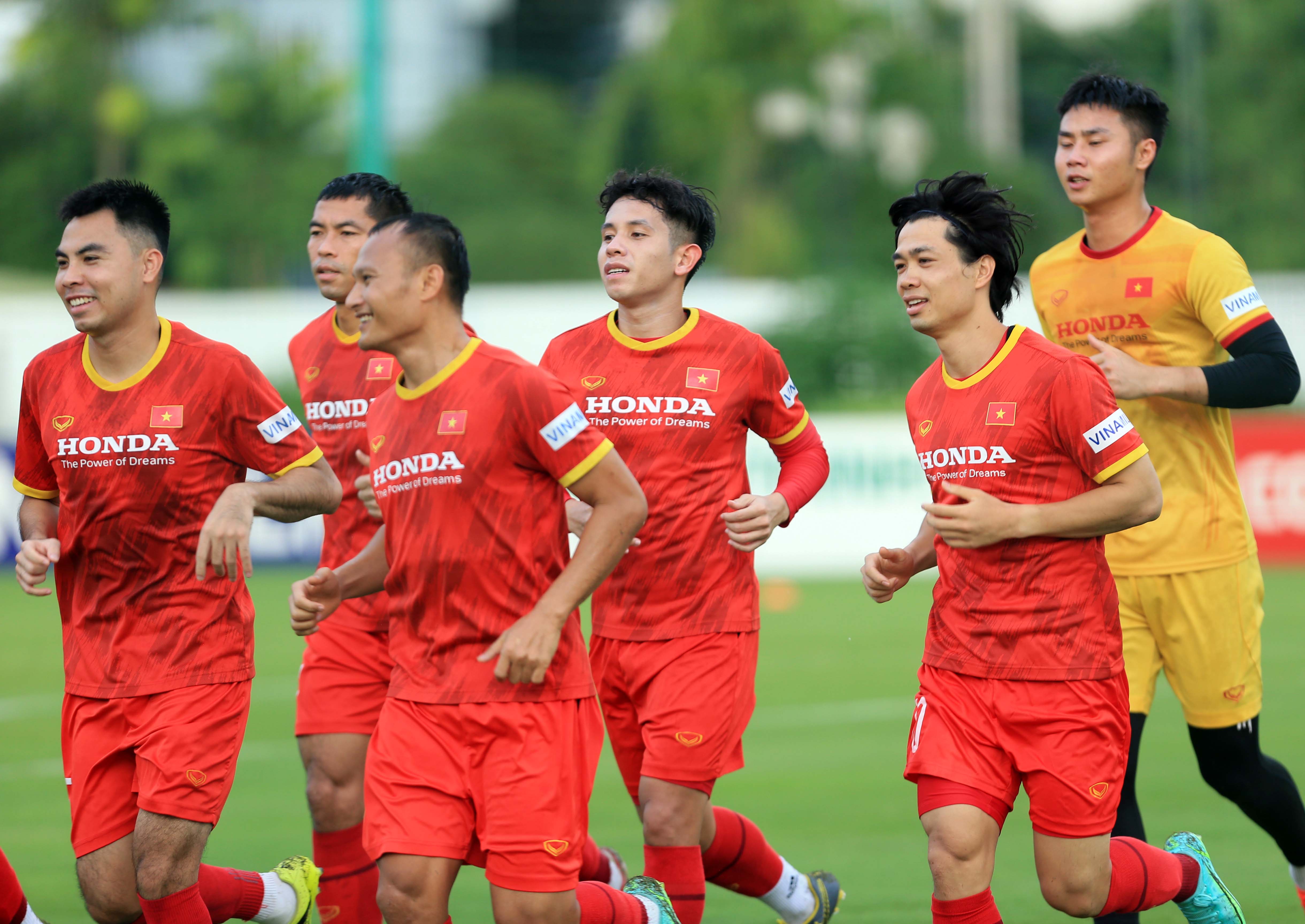 tuyen-viet-nam-tro-lai-voi-su-hung-khoi_6.jpg