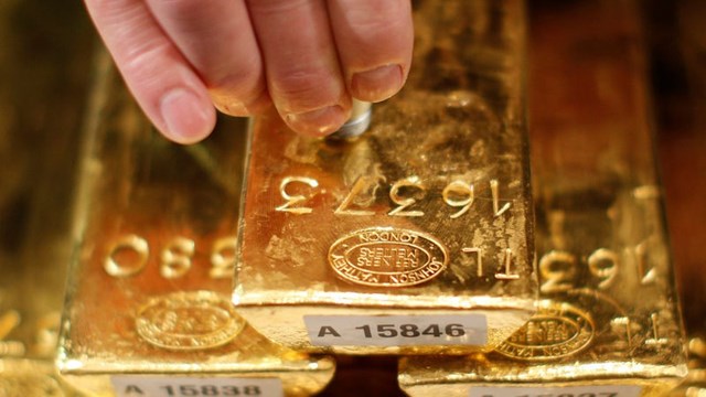 Vàng trong nước cao hơn vàng thế giới gần 10 triệu đồng/lượng