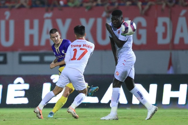 v242ng-6-v-league-2022-dai-chien-ng244i-dau_1.jpg v242ng-6-v-league-2022-dai-chien-ng244i-dau_1.jpg