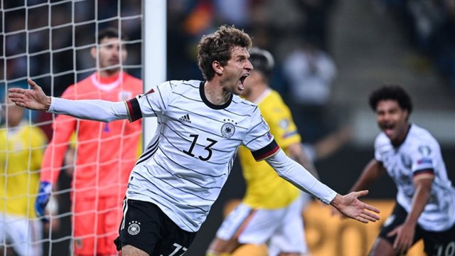 Vòng loại World Cup khu vực châu Âu: Đức ngược dòng, Hà Lan thắng nhọc 