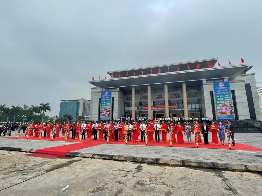vai-thieu-bac-giang-b237-xanh-bac-kan-39l234n-ke39-trong-he-thong-b225n-le-39dinh-nhat-viet-nam39_2.jpg vai-thieu-bac-giang-b237-xanh-bac-kan-39l234n-ke39-trong-he-thong-b225n-le-39dinh-nhat-viet-nam39_2.jpg