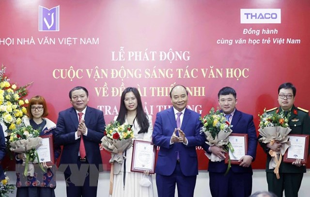 van-hoc-phai-hun-d250c-253-ch237-nghi-luc-vuon-l234n-cua-thanh-ni234n-thieu-ni234n-thieu-nhi-nhi-dong_2.jpg