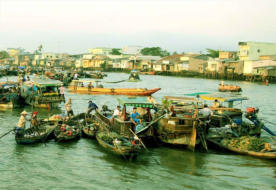 Việt Nam thu hút du khách bởi vẻ đẹp thiên nhiên tiềm ẩn, nét văn hóa đặc trưng vùng miền. Ảnh: LĐ.