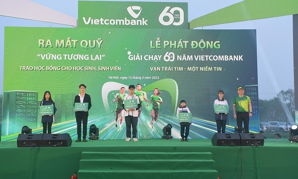 Vietcombank ra mắt Quỹ “Vững tương lai” hỗ trợ học bổng cho học sinh, sinh viên nghèo vượt khó 