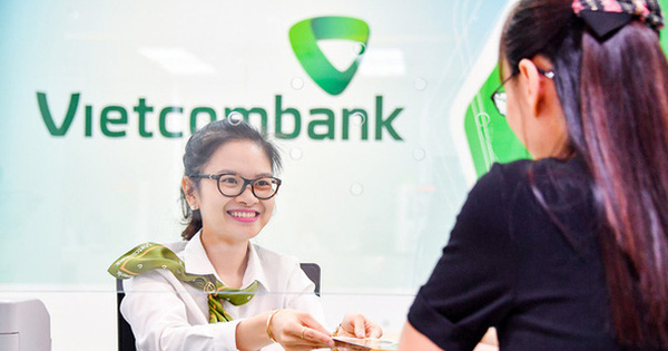Vietcombank vượt qua Vingroup trở thành doanh nghiệp vốn hóa lớn nhất trên sàn chứng khoán