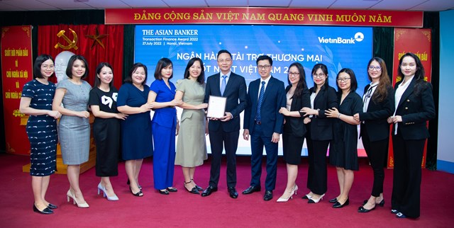 vietinbank-ng226n-h224ng-t224i-tro-thuong-mai-tot-nhat-viet-nam-2022_1.jpg