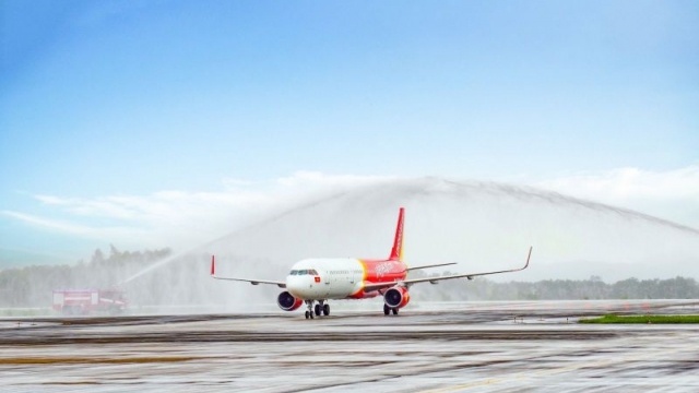 Vietjet chính thức khai trương đường bay thẳng đầu tiên giữa Cần Thơ và Vân Đồn
