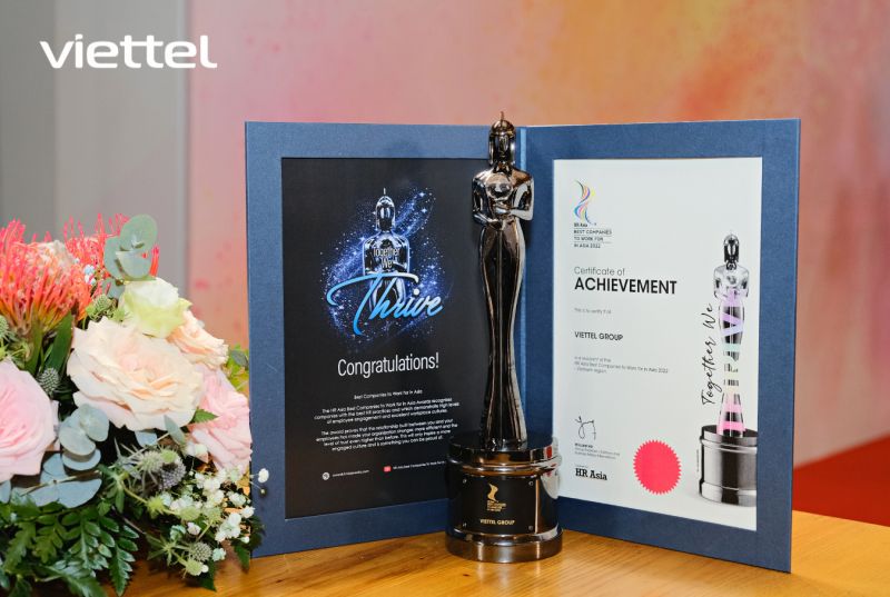 Viettel đạt số điểm cao vượt trội ở những khía cạnh như đào tạo và phát triển nhân tài, xây dựng văn hóa doanh nghiệp, và khuyến khích sáng tạo vượt giới hạn. Viettel đạt số điểm cao vượt trội ở những khía cạnh như đào tạo và phát triển nhân tài, xây dựng văn hóa doanh nghiệp, và khuyến khích sáng tạo vượt giới hạn.