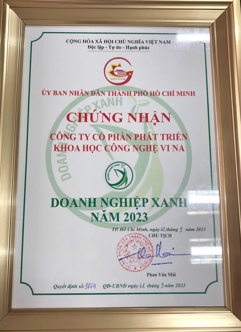 Giấy chứng nhận Vina CHG - Doanh nghiệp xanh năm 2023 do UBND TP.HCM trao tặng