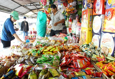 Vĩnh Long: Thị trường Tết bắt đầu nhộn nhịp 