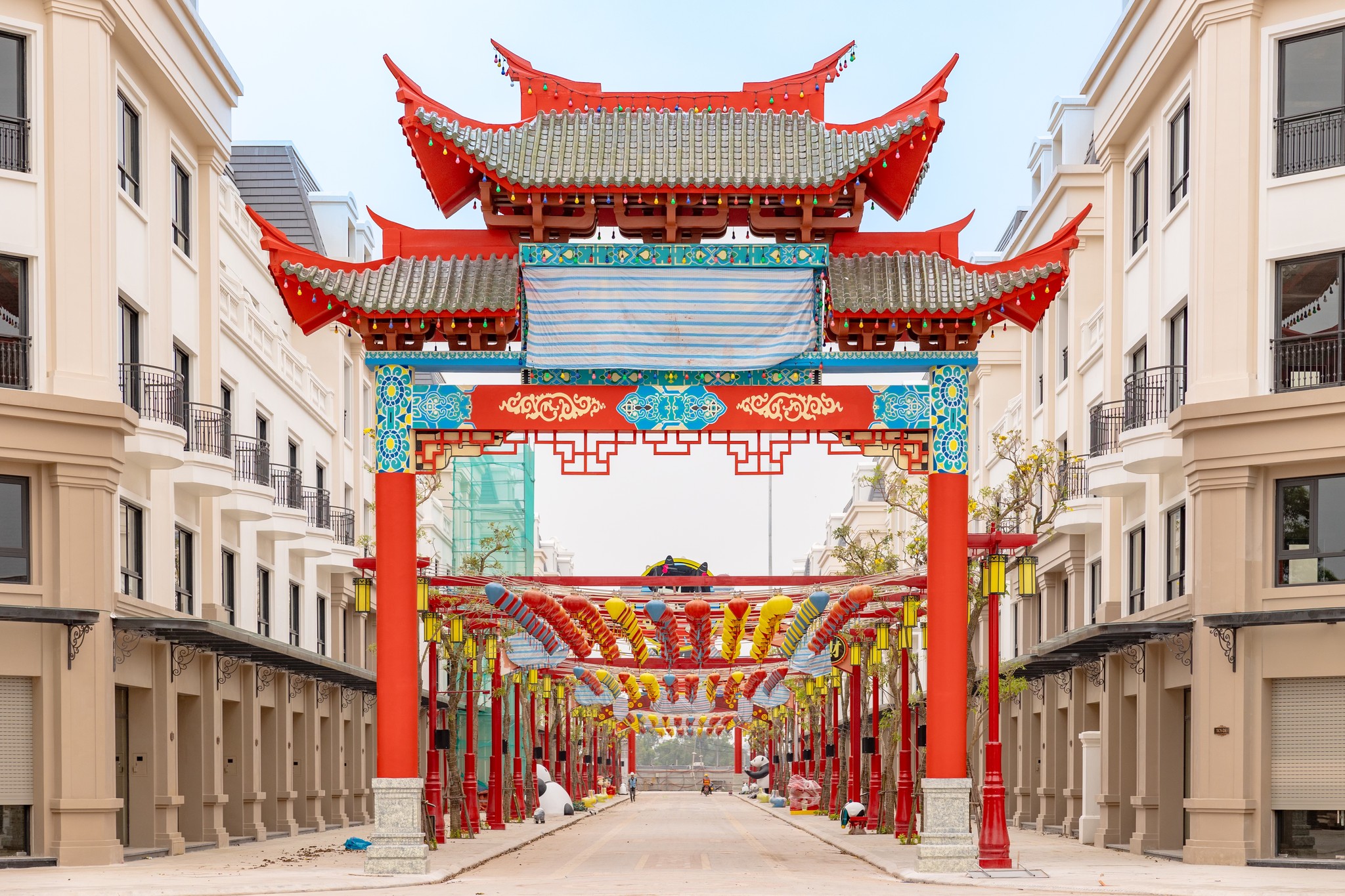 Sự kiện hội chợ diễn ra tại Little Shanghai sẽ là điểm nhấn của chương trình chào hè tại Vinhomes Golden Avenue