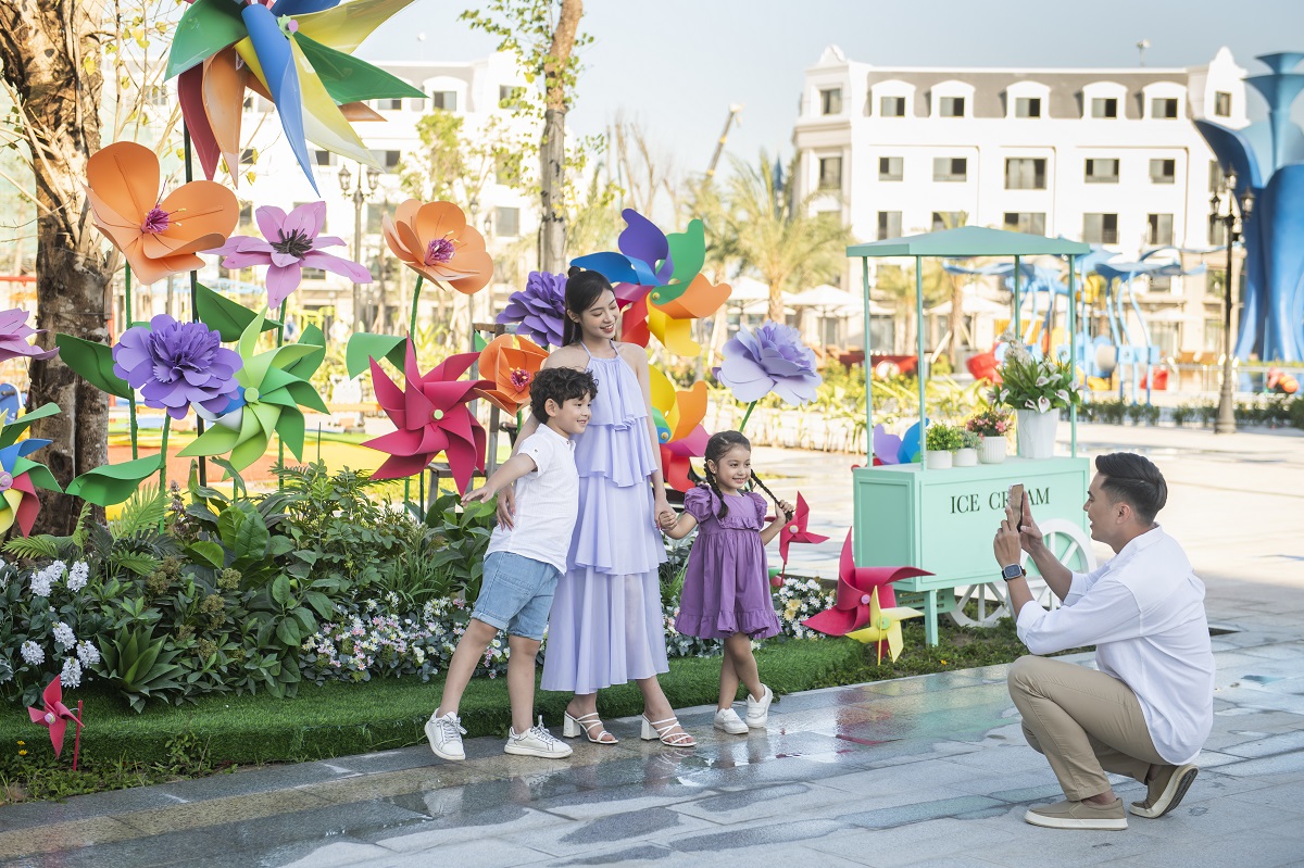 Khách tham quan sẽ có những trải nghiệm check-in khó quên tại khu đô thị đáng sống bậc nhất Móng Cái Khách tham quan sẽ có những trải nghiệm check-in khó quên tại khu đô thị đáng sống bậc nhất Móng Cái