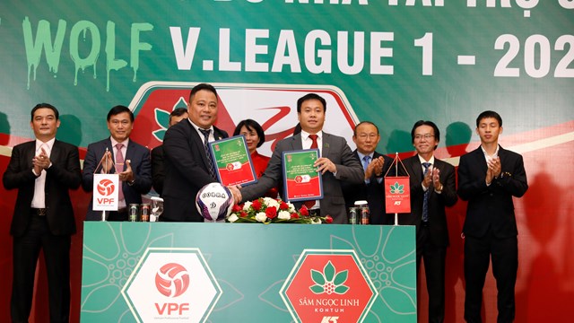 V.League 2022 có tên gọi chính thức là Night Wolf V.League 1