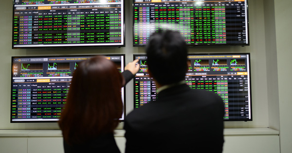 VN-Index sẽ rung lắc mạnh tại vùng 1.400 điểm?