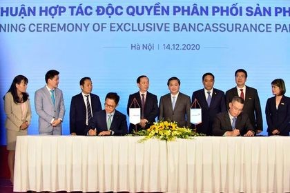 Bảo hiểm Manulife hợp tác qua ngân hàng VietinBank