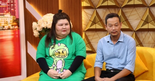 “Vỗ béo” bạn gái lên 120kg, chàng trai chính thức cầu hôn