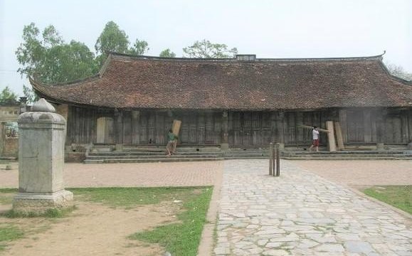 Vỡ bia cổ chùa Thổ Hà khi trùng tu