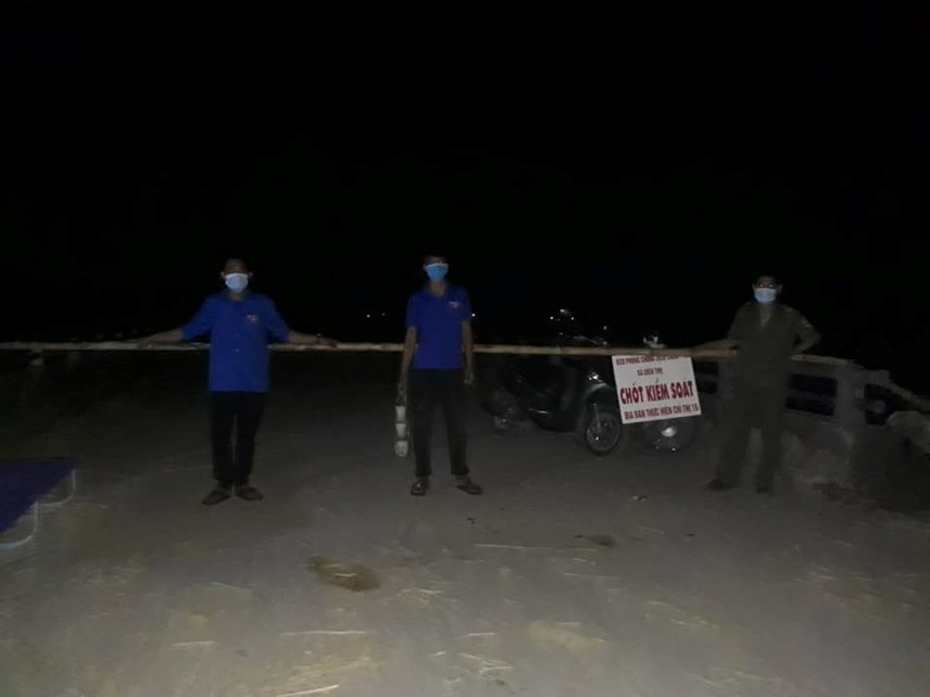 vo-con-chu-tich-x227-duoc-ti234m-vac-xin-truoc-luc-luong-tuyen-dau_1.jpg vo-con-chu-tich-x227-duoc-ti234m-vac-xin-truoc-luc-luong-tuyen-dau_1.jpg