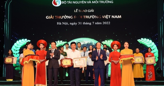 Vườn quốc gia Vũ Quang (Hà Tĩnh) đón nhận giải thưởng môi trường Việt Nam 2021