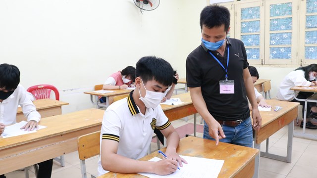 Xét tuyển đại học không dùng điểm thi tốt nghiệp THPT: Kỳ thi quốc gia không còn tin cậy?