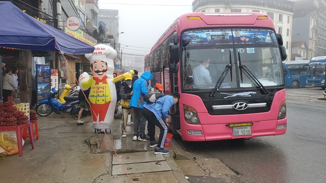 Xe 'dù' Inter bus line: Bán mạng hành khách để kiếm lời 