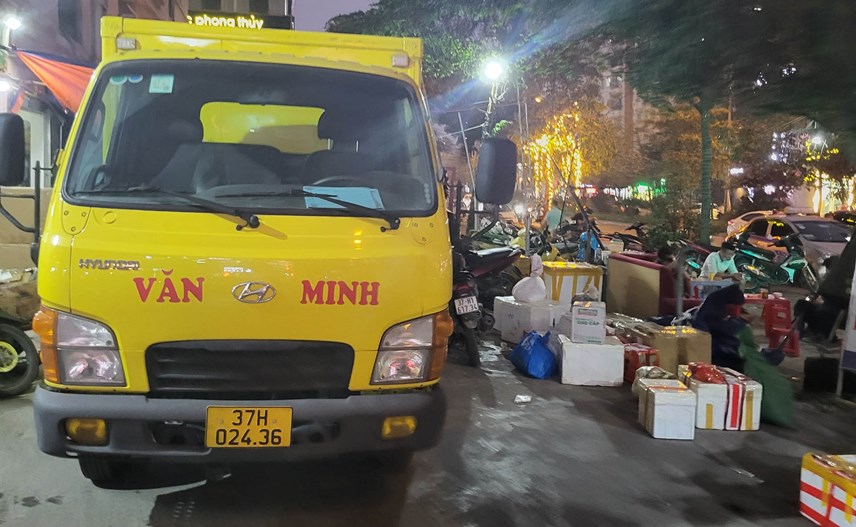 xe-van-minh-39tung-ho224nh39-pho-cam-h224-noi_6.jpg xe-van-minh-39tung-ho224nh39-pho-cam-h224-noi_6.jpg