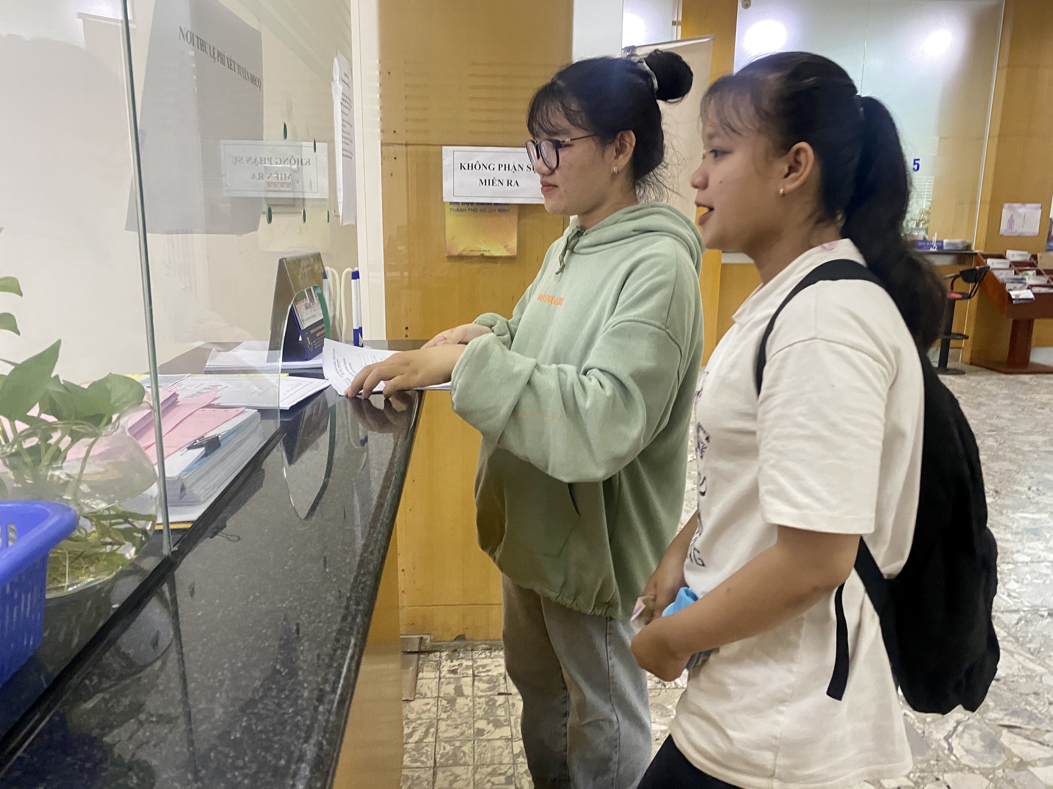 Xét tuyển đại học bằng phương thức riêng: Thí sinh cạnh tranh rất lớn - ảnh 1