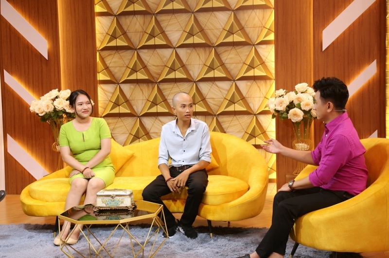 Trong những giờ phút hạnh phúc hay khó khăn, anh Trường An luôn có vợ kề vai sát cánh.