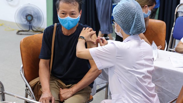 Yêu cầu tăng bao phủ mũi 1 vaccine ngừa Covid-19