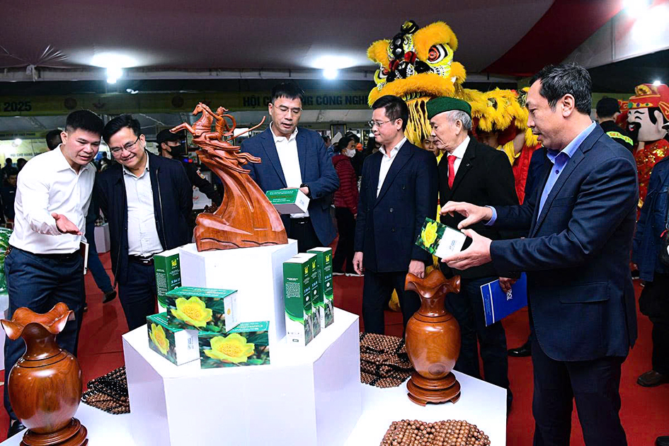 Đưa thương hiệu sản phẩm công nghiệp nông thôn đến tay người tiêu dùng